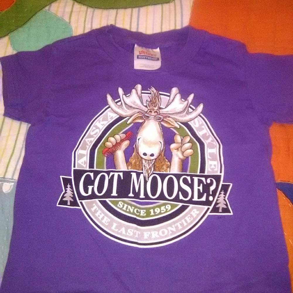 Kids alaska moose tee